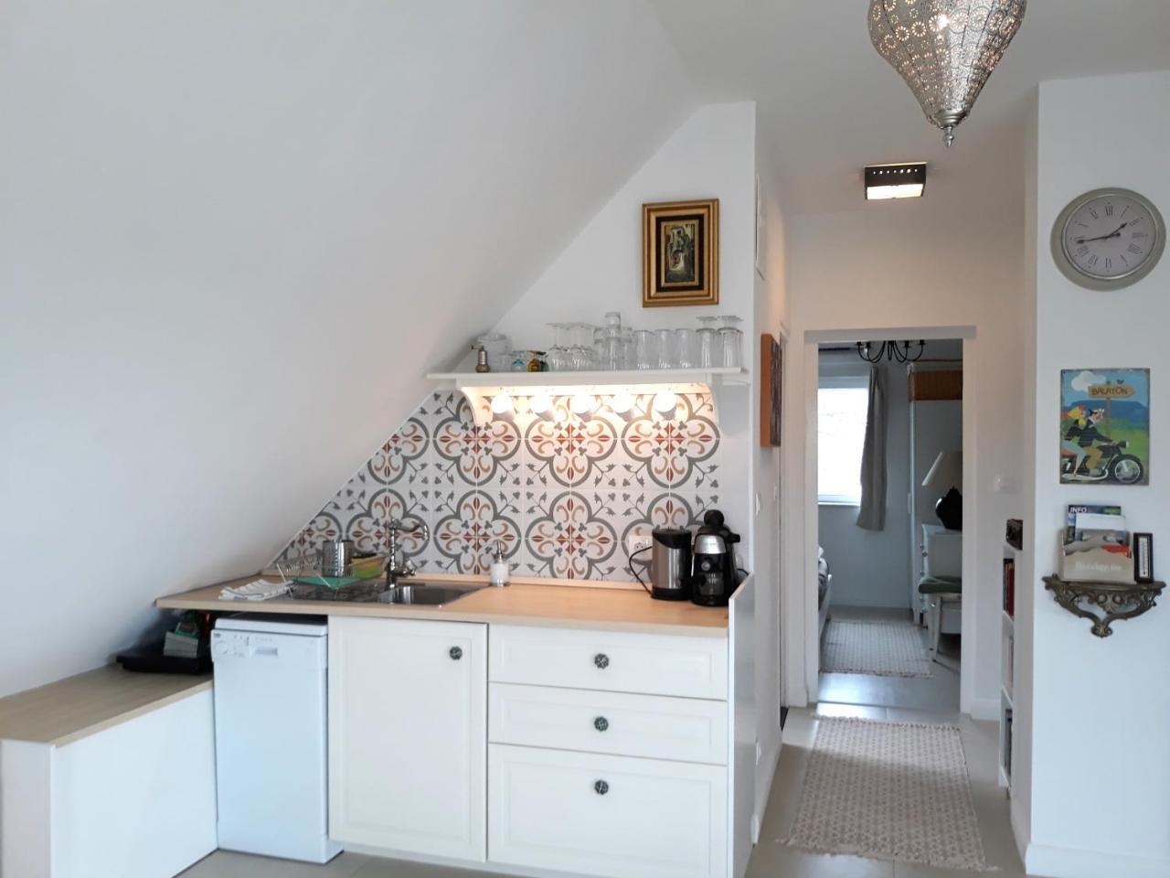 Apartament Fueloep Apartmanhaz Balatonszepezd